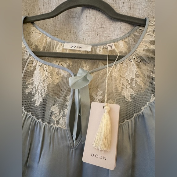 NWT Doen Camri Top in Dusty Blue Silk (Size small) - Picture 4 of 9